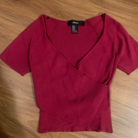 Red Short Sleeve Crop Top - Picture 1 of 2